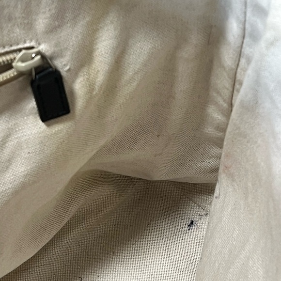 Authentic Gucci Messenger Bag - Picture 11 of 16